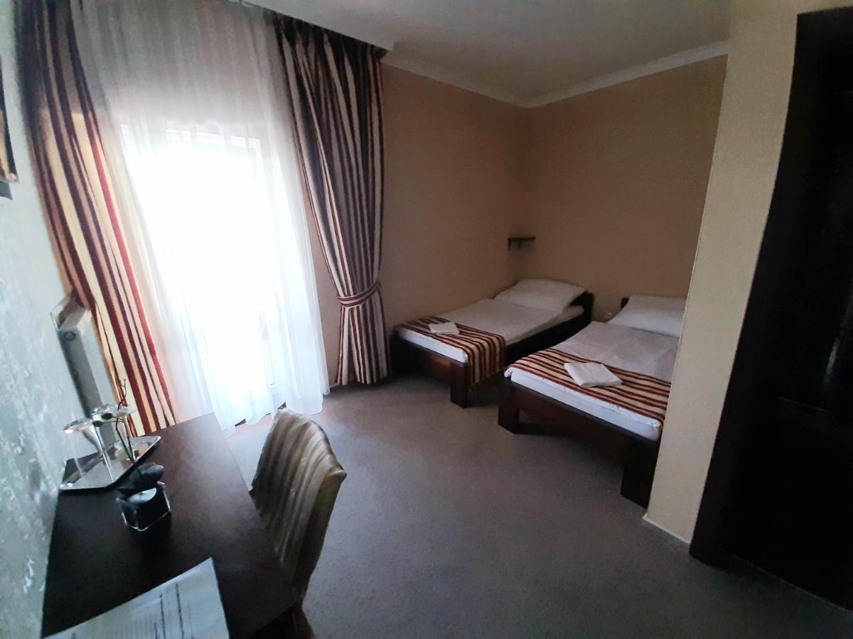 Restaurant And Pension Stenly Spissky Stvrtok Екстер'єр фото